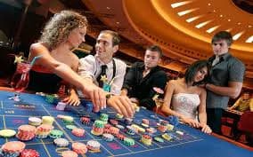 Studio live-dealer Asia Gaming dengan multi-kamera dan interface slot633 login